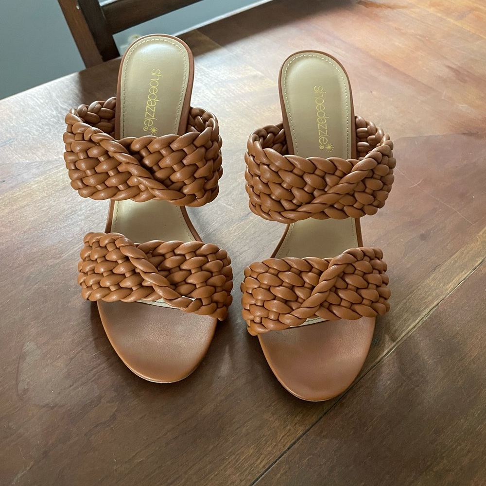 Brown woven high heel mule